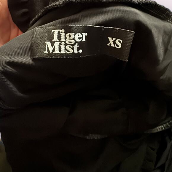 Tiger Mist Ruched Black Long Sleeve Dress - Picture 4 of 4